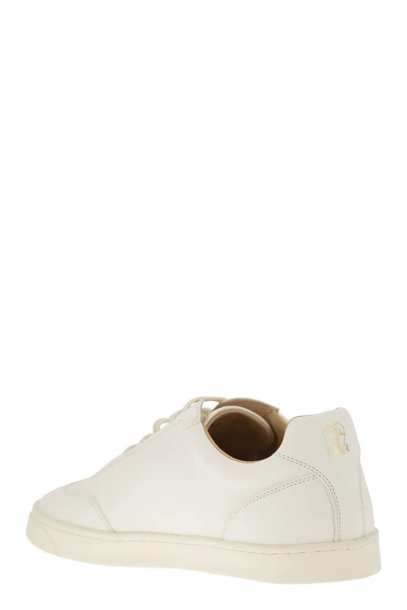 BRUNELLO CUCINELLI Luxurious Men's White Sneakers with Hammered Leather and Laminated Accents