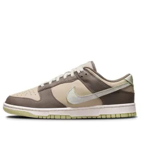 Nike - Dunk Low Retro Sneakers - Rattan/Sail/Olive Grey