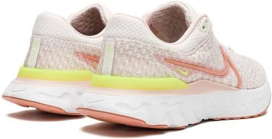 Nike ZoomX Vaporfly Next% 2 