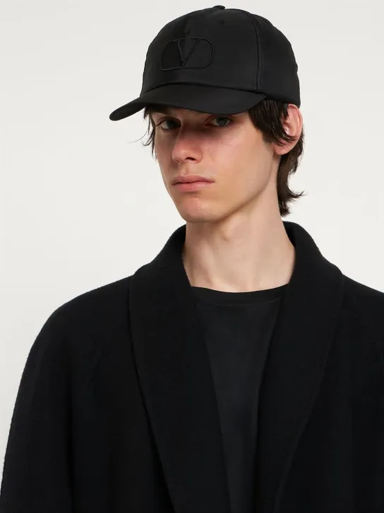 Valentino Garavani   Vlogo Signature baseball hat 