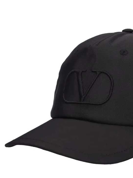 Valentino Garavani   Vlogo Signature baseball hat 