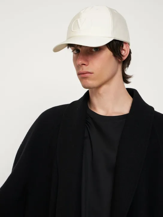 Valentino Garavani   Vlogo Signature baseball hat 