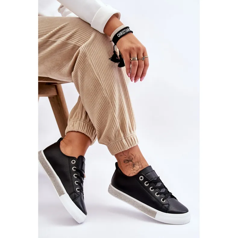 Women's Low Sneakers With Jets Black And White Demira