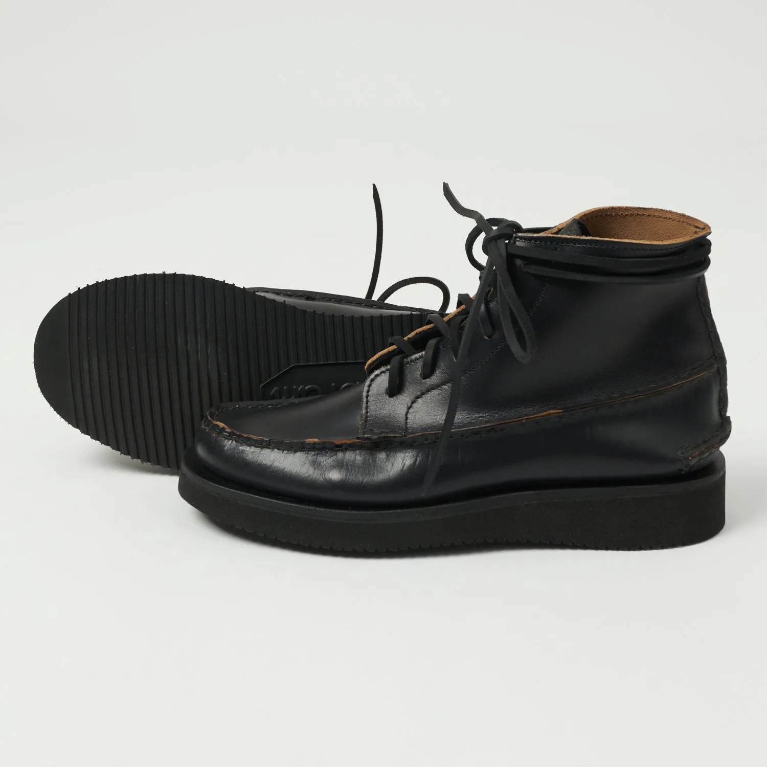 Yuketen All Handsewn Maine Guide 6 Eye Boot - G Black