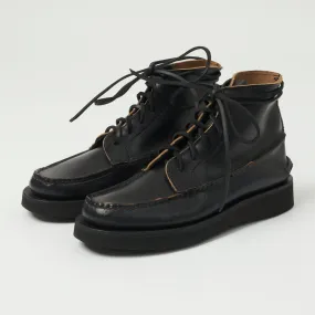 Yuketen All Handsewn Maine Guide 6 Eye Boot - G Black